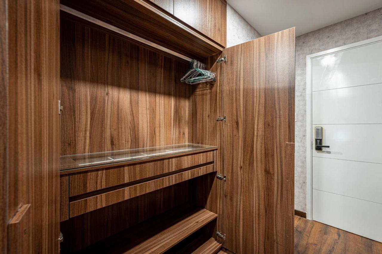 Modern 2br 12 Center At Terra Royal By Orli Căn hộ *